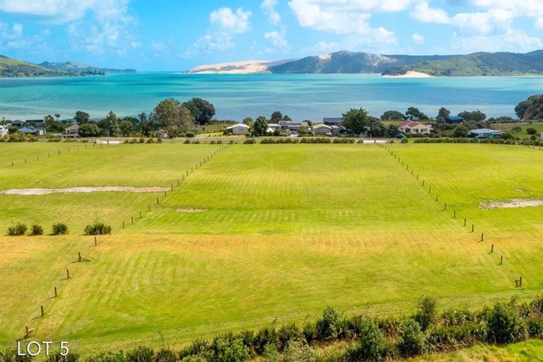 Photo of property in 16 Koutu Point Road, Opononi, Kaikohe, 0473