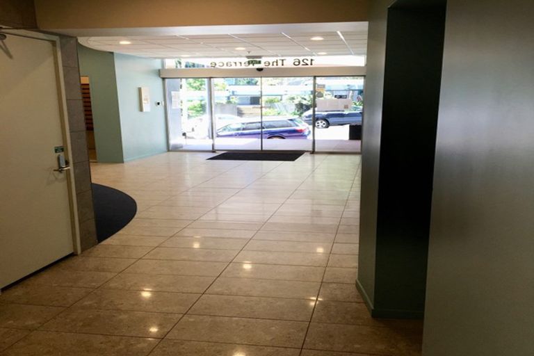 Photo of property in Terrace Tower Apartments, 9e/126 The Terrace, Wellington Central, Wellington, 6011