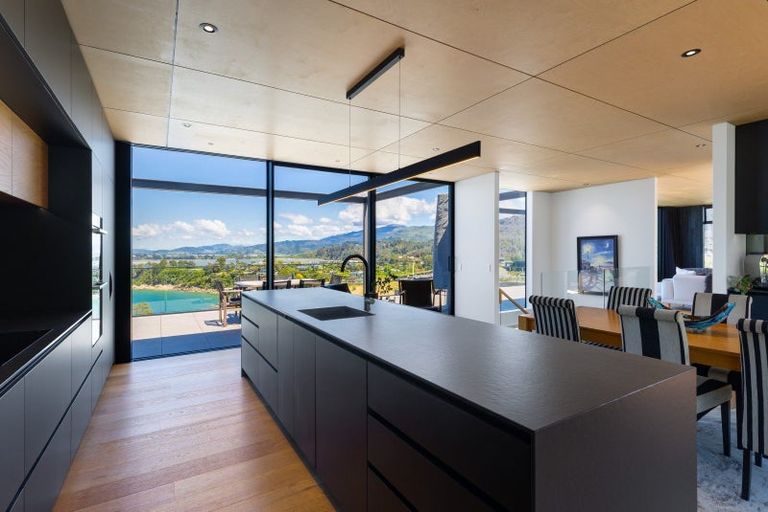 Photo of property in 21 Talisman Heights, Kaiteriteri, Motueka, 7197