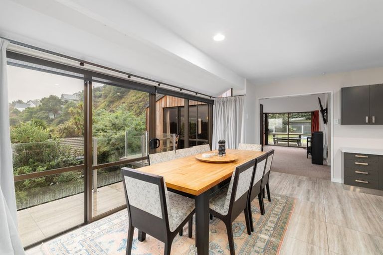 Photo of property in 2 Cannon Hill Crescent, Mount Pleasant, Christchurch, 8081