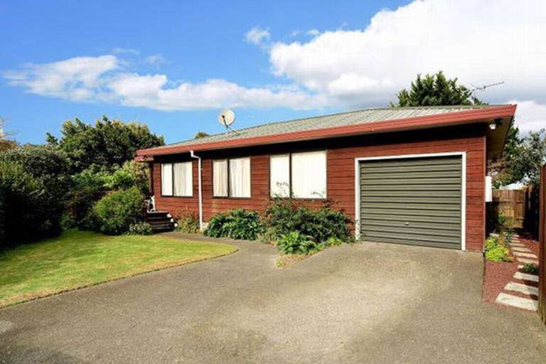 Photo of property in 19b Booker Place, Weymouth, Auckland, 2103