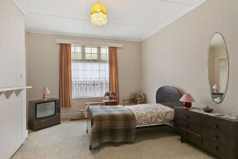Photo of property in 178 Onepu Road, Lyall Bay, Wellington, 6022