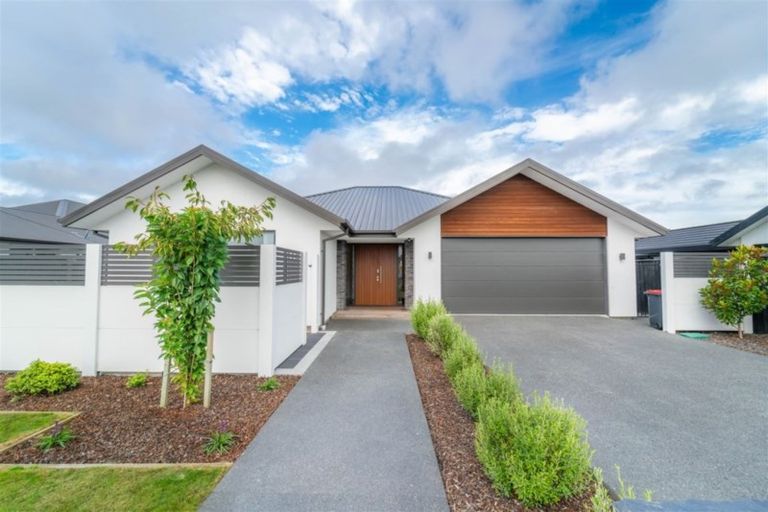 Photo of property in 12 Bronco Drive, Aidanfield, Christchurch, 8025