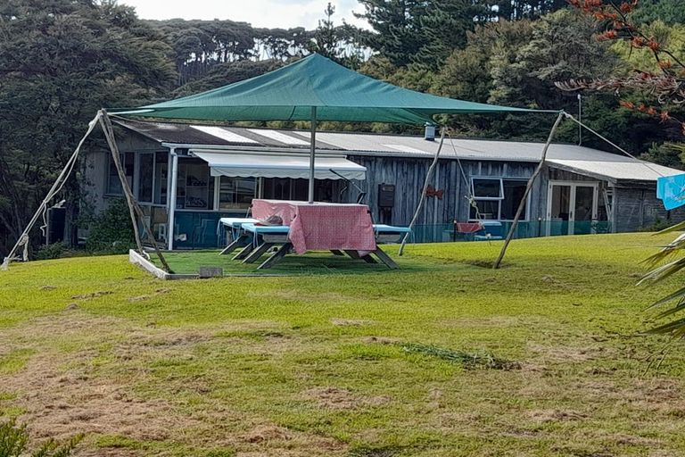 Photo of property in 19 Edith Ridge Road, Kawau Island, 0920