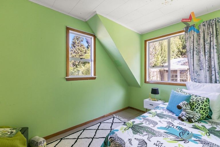 Photo of property in 15 Hauraki Street, Karori, Wellington, 6012