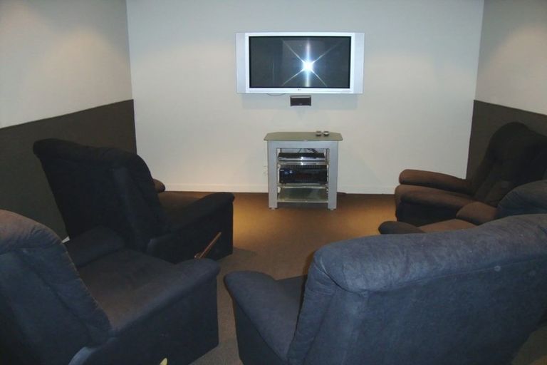 Photo of property in Montreaux Apartments, 5j/164 The Terrace, Wellington Central, Wellington, 6011