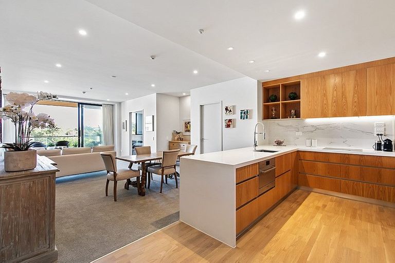 Photo of property in 308/8a Lake Pupuke Drive, Takapuna, Auckland, 0622