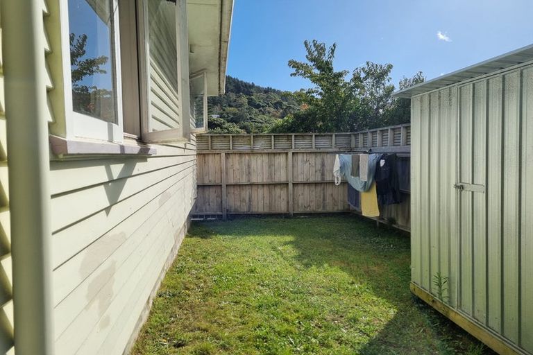 Photo of property in 8a Frederick Street, Tawa, Wellington, 5028