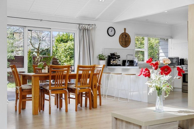 Photo of property in 29 Chesham Avenue, Waipahihi, Taupo, 3330