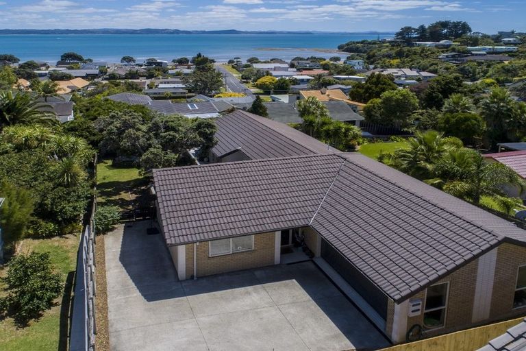 Photo of property in 966b Whangaparaoa Road, Manly, Whangaparaoa, 0930