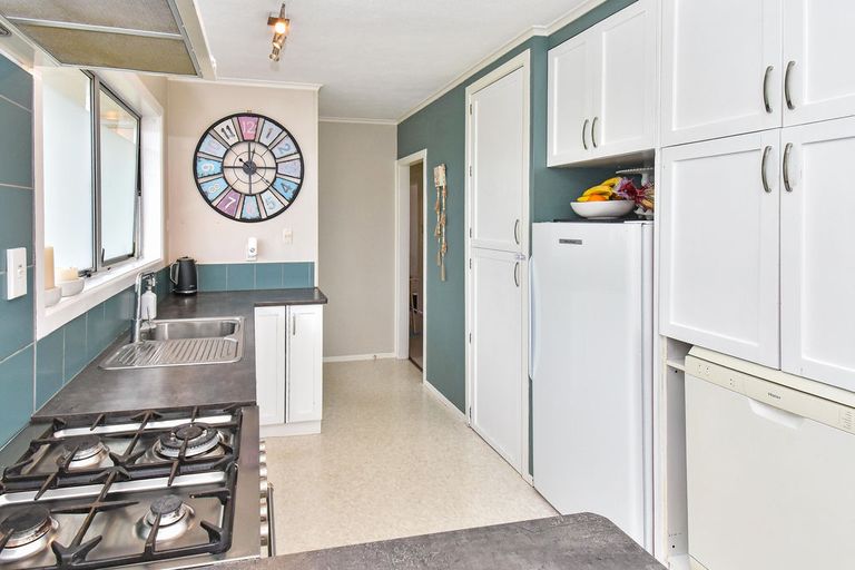 Photo of property in 15 Rembrandt Place, Opaheke, Papakura, 2113