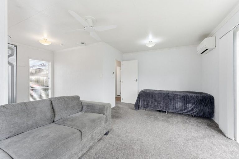 Photo of property in 4 Coromandel Court, Roslyn, Palmerston North, 4414