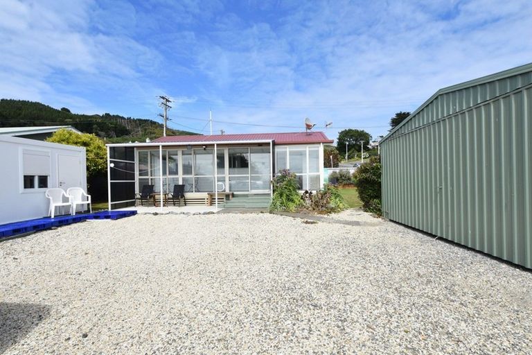 Photo of property in 50 Onslow Street, Bluff, 9814