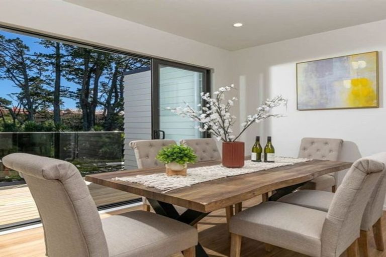 Photo of property in 21 Korokio Lane, Henderson, Auckland, 0612