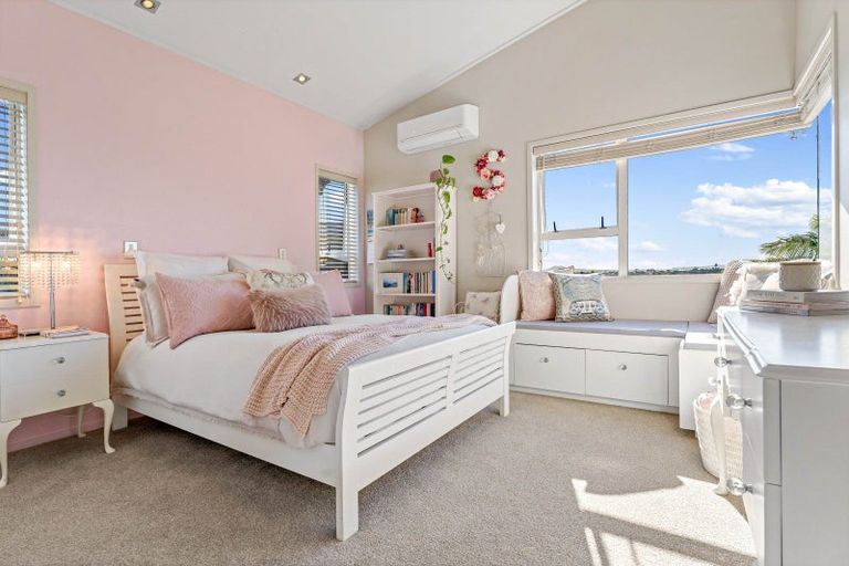 Photo of property in 154 Sandspit Road, Shelly Park, Auckland, 2014