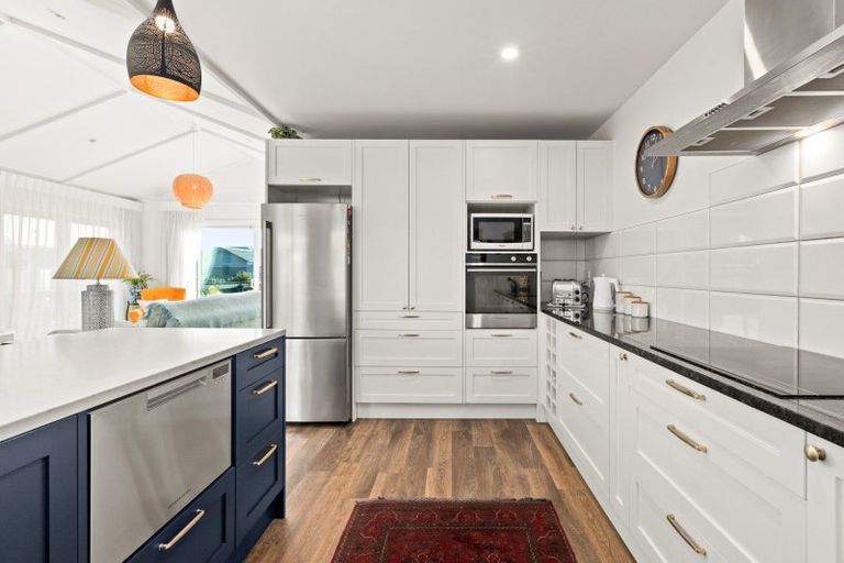 Photo of property in 5 Grooby Place, Havelock North, 4130