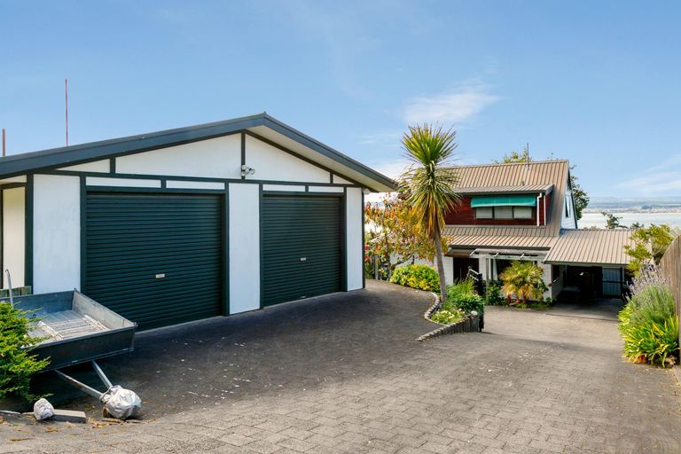 Photo of property in 23 Ewing Grove, Acacia Bay, Taupo, 3330