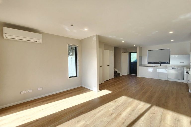 Photo of property in 26a Friesian Drive, Mangere, Auckland, 2022