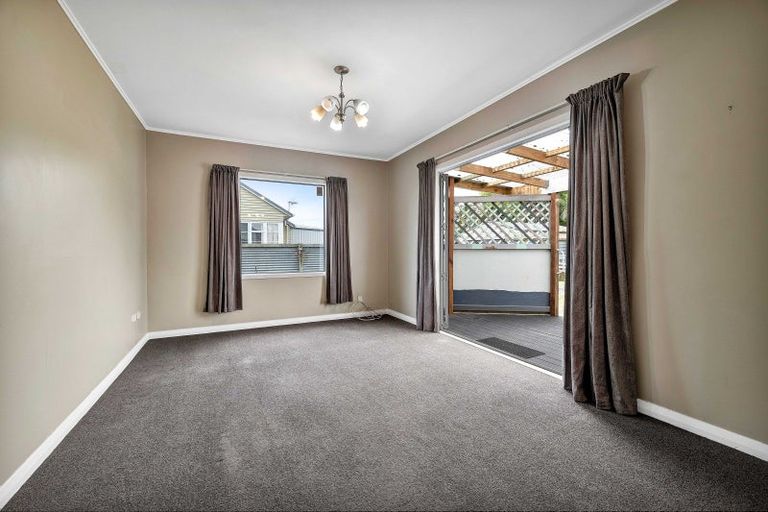Photo of property in 68 Conway Road, Eltham, 4322