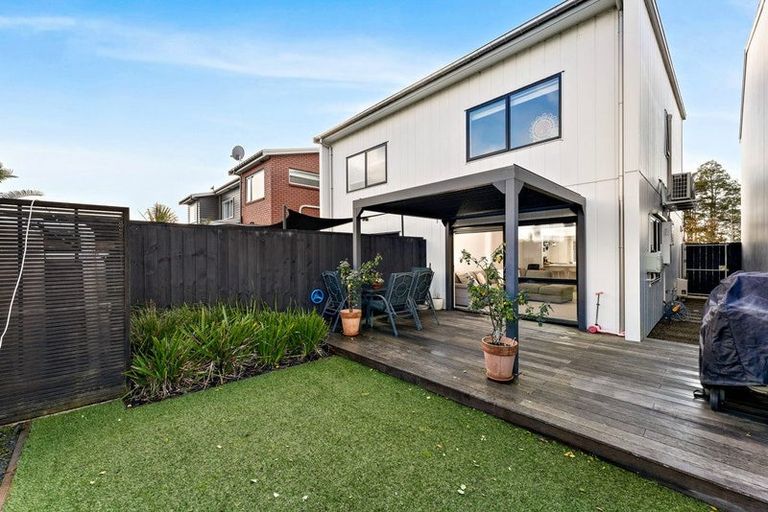 Photo of property in 41 Konoba Avenue, Kumeu, 0810