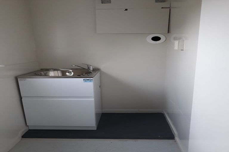 Photo of property in 3-5 Knoll Street, Island Bay, Wellington, 6023