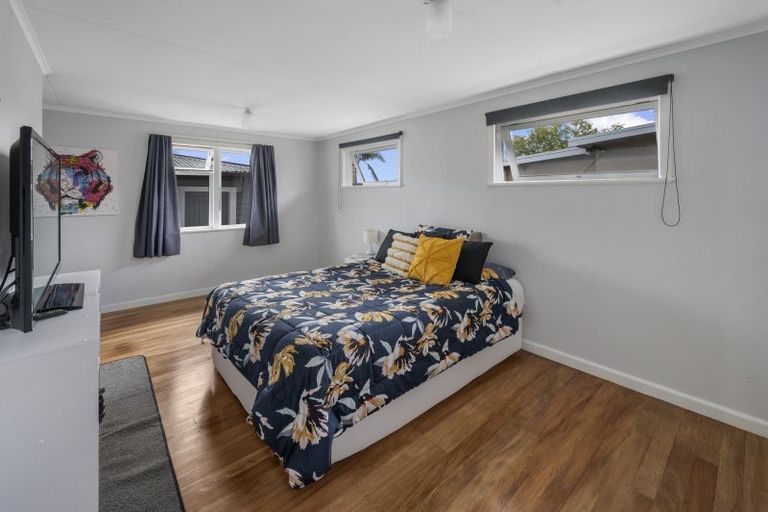 Photo of property in 4 Burness Road, Greenmeadows, Napier, 4112