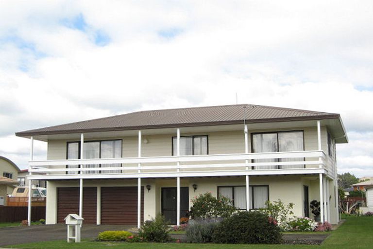 Photo of property in 102 Harbour Road, Ohope, 3121
