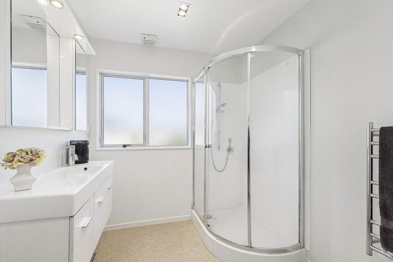 Photo of property in 1/18 Lambley Road, Titahi Bay, Porirua, 5022