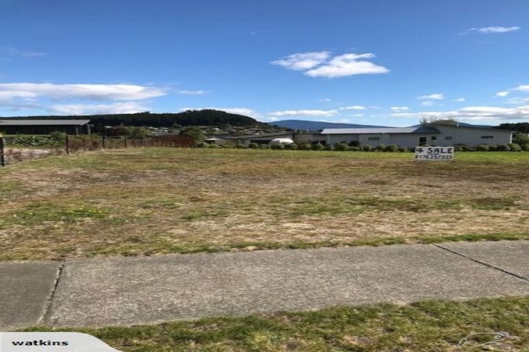 Photo of property in 6 John Norrie Place, Motuoapa, 3382