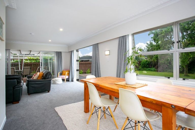 Photo of property in 5 Woodstock Crescent, Leamington, Cambridge, 3432