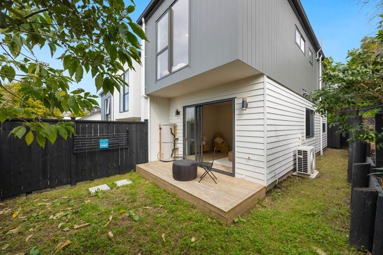 Photo of property in 72e Langana Avenue, Browns Bay, Auckland, 0630