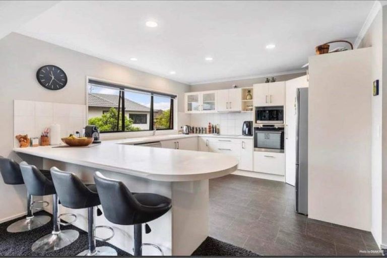 Photo of property in 20 Chiania Place, Somerville, Auckland, 2014