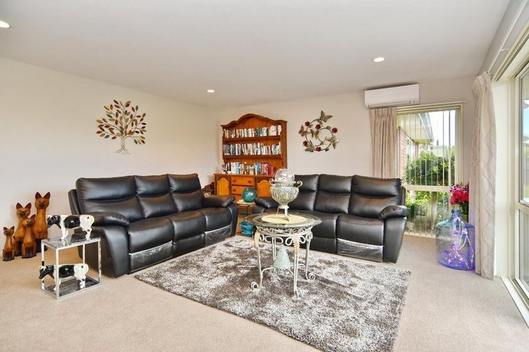 Photo of property in 2 Wyber Place, Kaiapoi, 7630