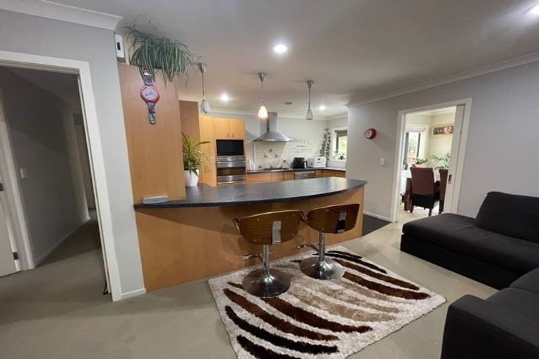 Photo of property in 60 Erlestoke Crescent, Churton Park, Wellington, 6037