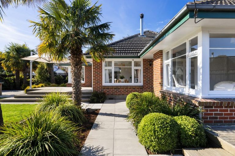 Photo of property in 27 Barclay Place, Burwood, Christchurch, 8061
