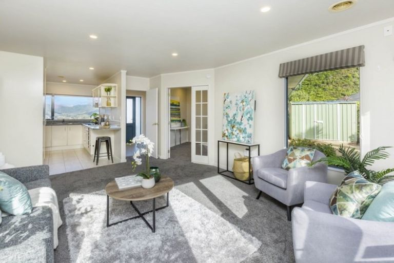 Photo of property in 34 Birkinshaw Grove, Riverstone Terraces, Upper Hutt, 5018