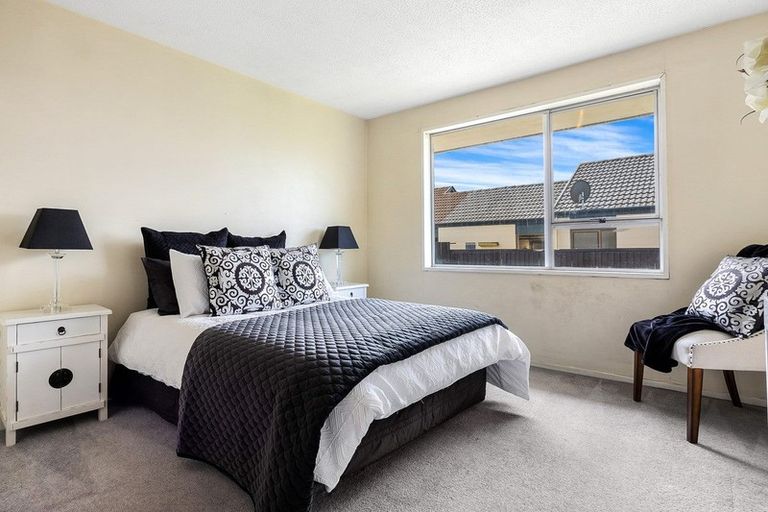 Photo of property in 1/12 Shannon Place, Belfast, Christchurch, 8051