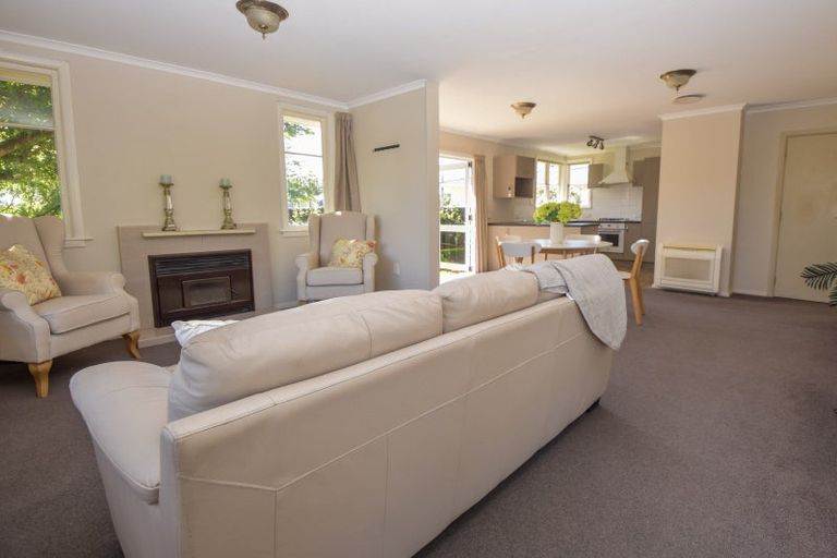 Photo of property in 89 Victoria Street, Carterton, 5713