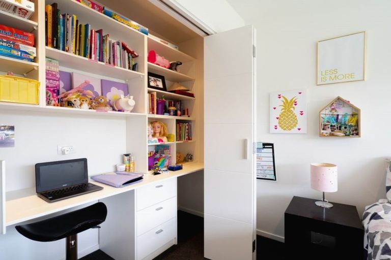 Photo of property in 13 William James Close, Mosgiel, 9024