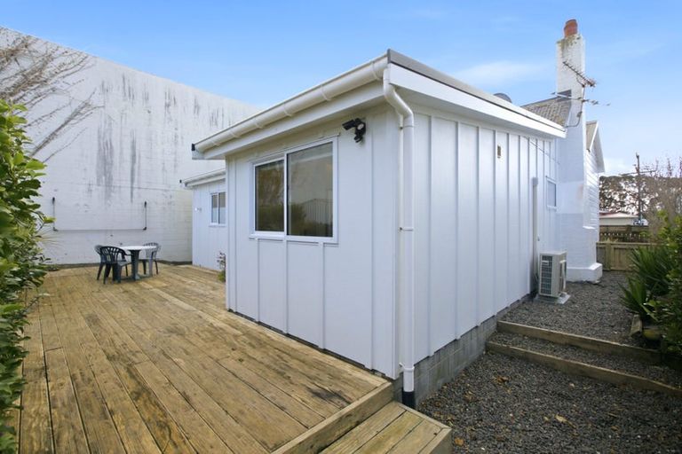 Photo of property in 35 Hine Street, New Plymouth, 4310