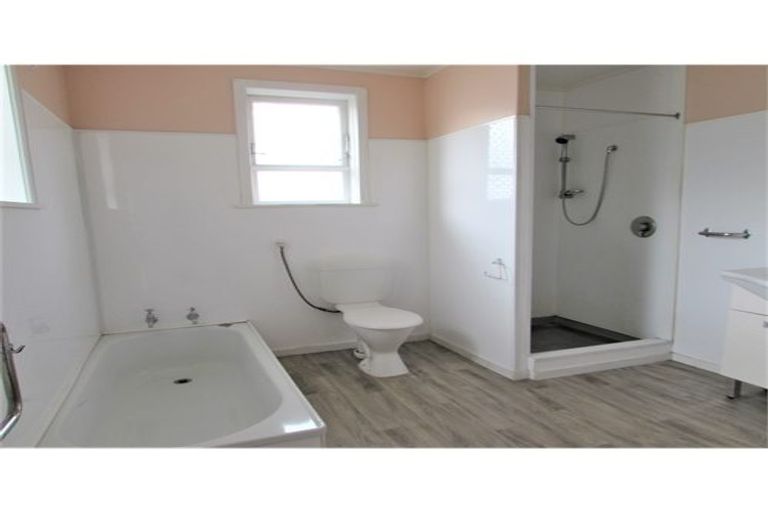 Photo of property in 4/110 Clyde Street, Island Bay, Wellington, 6023