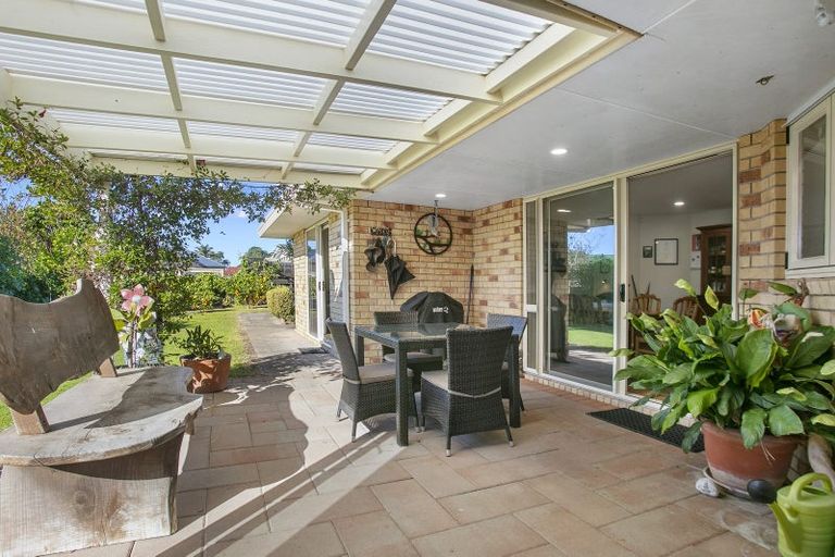 Photo of property in 111 Everitt Crescent, Whangamata, 3620