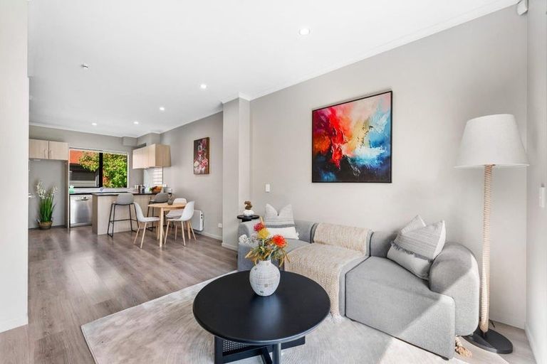 Photo of property in 5 Kerewhenua Crescent, Hobsonville, Auckland, 0616