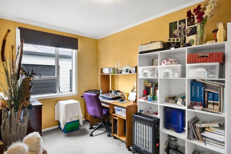 Photo of property in 20 Dudley Road Lower, Inglewood, 4386