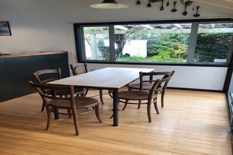 Photo of property in 11 Clissold Street, Merivale, Christchurch, 8014