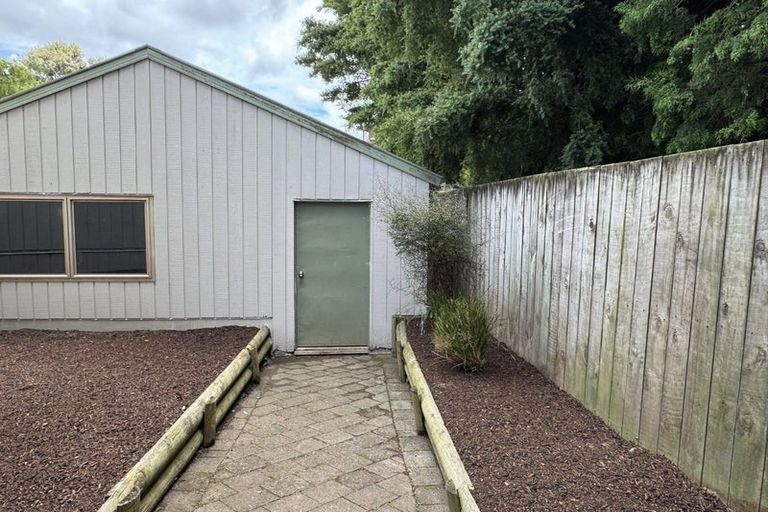 Photo of property in 19 Gilbass Avenue, Hamilton Lake, Hamilton, 3204