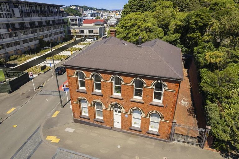 Photo of property in 13 Buckle Street, Mount Cook, Wellington, 6011