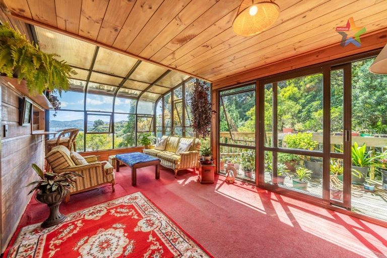 Photo of property in 321 Marine Drive, York Bay, Lower Hutt, 5013