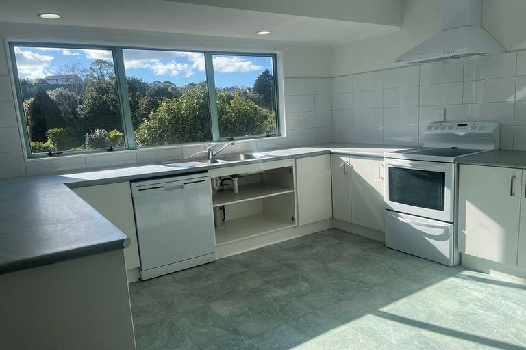 Photo of property in 2/7 Marbeth Court, Botany Downs, Auckland, 2010