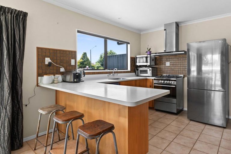 Photo of property in 907 Lawrence Street, Akina, Hastings, 4122